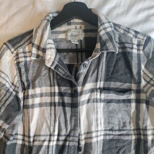 G.H. Bass & Co White and Gray 100% Cotton Flannel